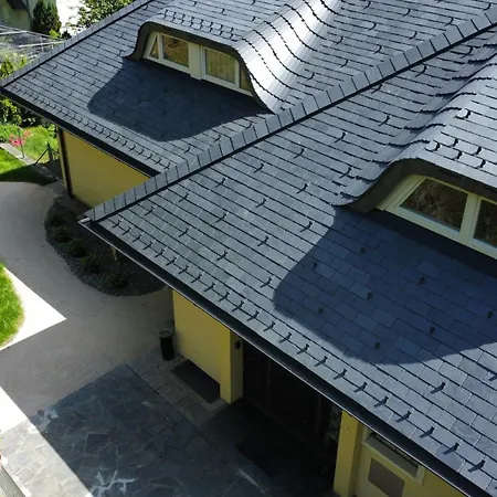 Lakeside Hills, Junior * Krumpendorf